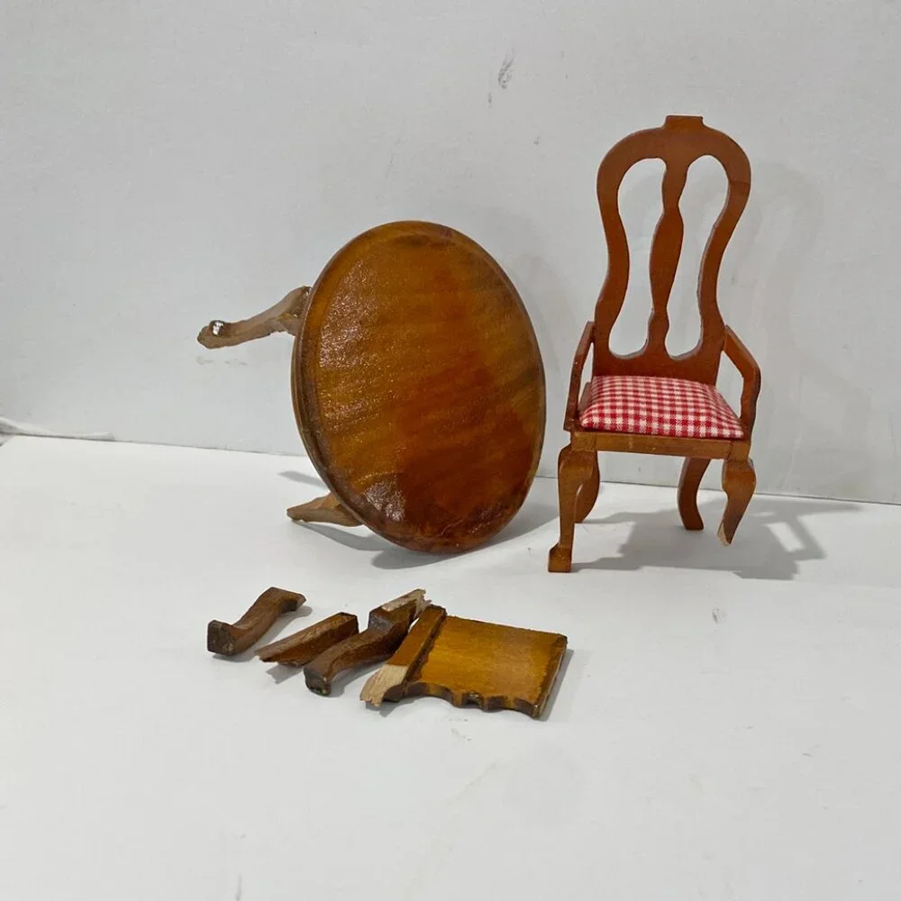 Dollhouse Furniture Three Hands Corp 5 Pc China Cabinet Buffet 3 Chair+ 2  Free - Picture 9 of 11